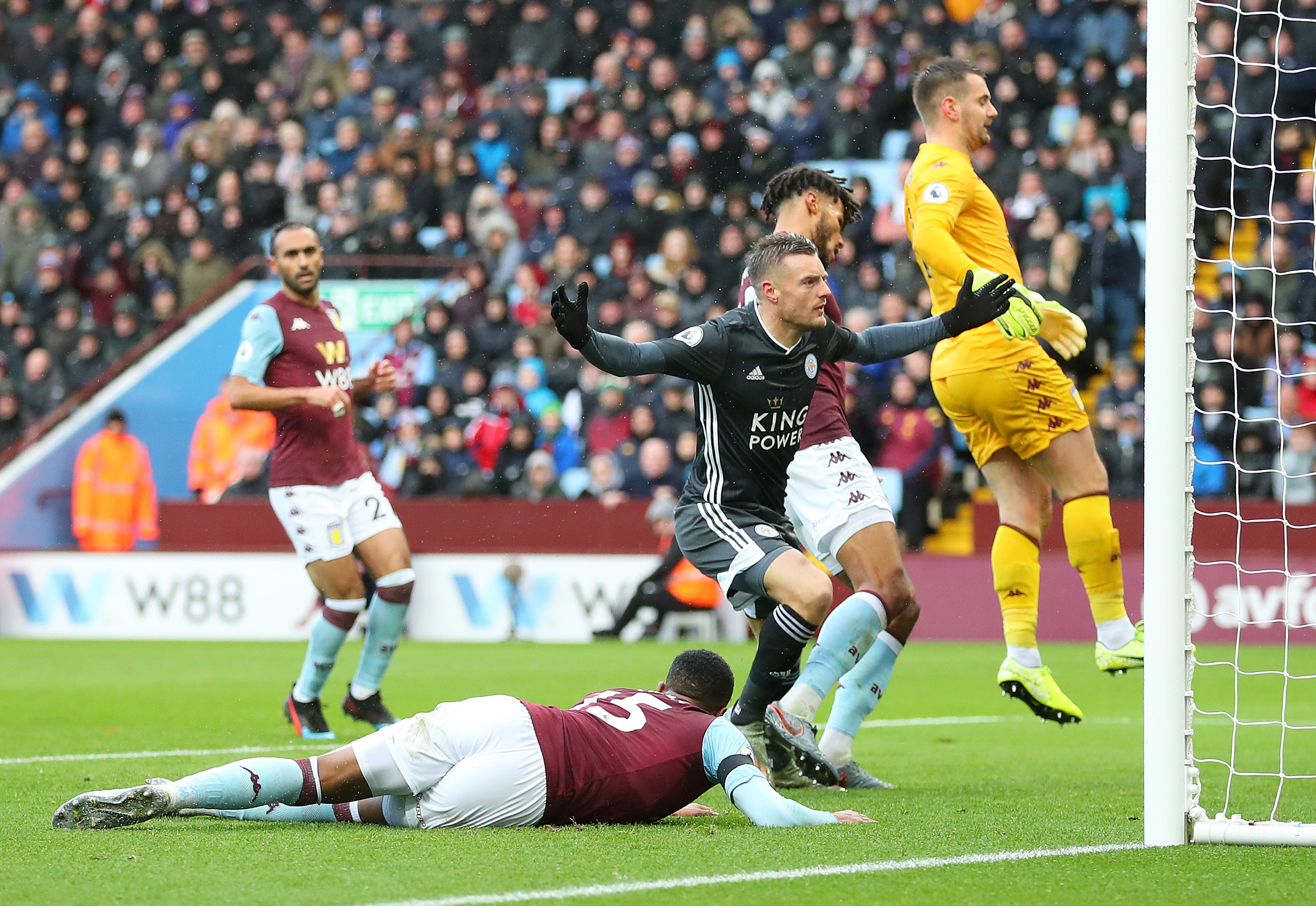 罗马诺：梅努因伤错过对热刺比赛 可能会缺席2-3周.